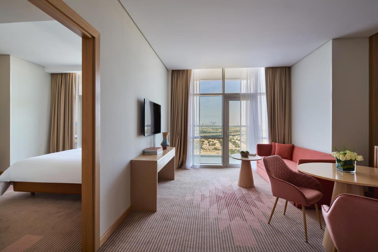 Novotel Jumeirah Village Triangle Dubai Exteriör bild