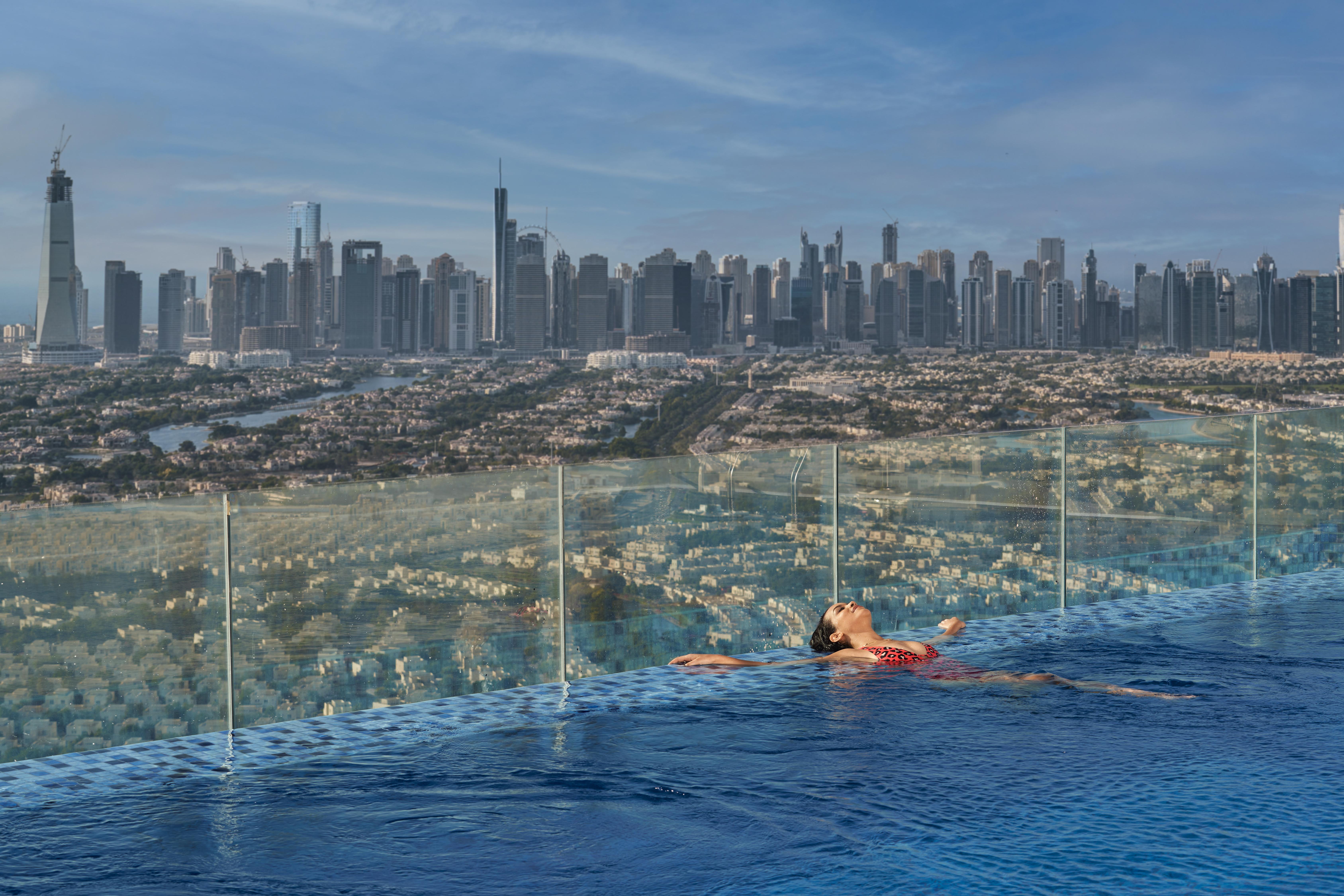 Novotel Jumeirah Village Triangle Dubai Exteriör bild